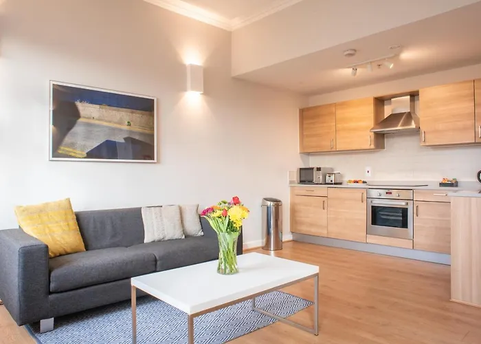 Premier Suites Plus Glasgow George Square